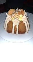 Load image into Gallery viewer, Banana Pudding Mini Bundt Cake
